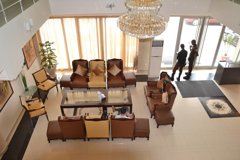 Nobila Airport Hotel Cotonou Buitenkant foto