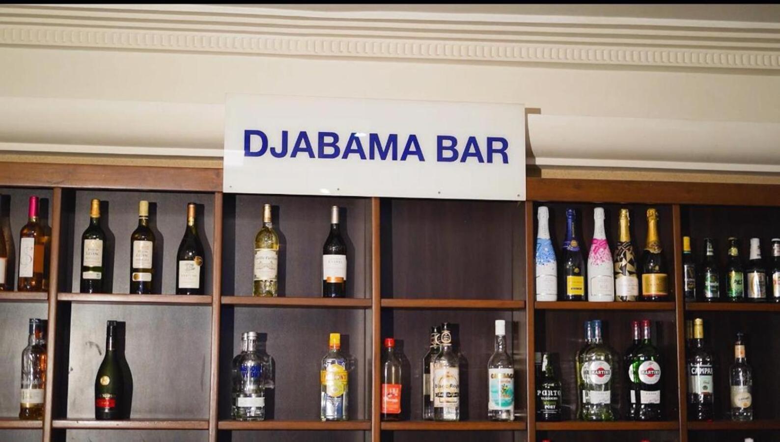 Nobila Airport Hotel Cotonou Buitenkant foto