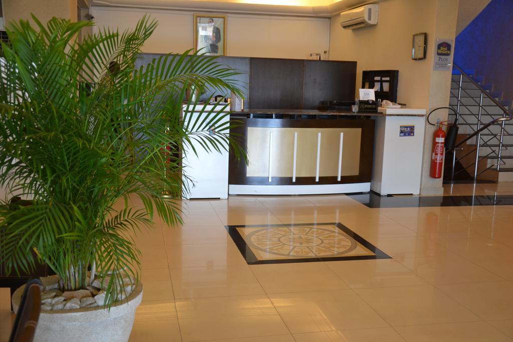 Nobila Airport Hotel Cotonou Buitenkant foto