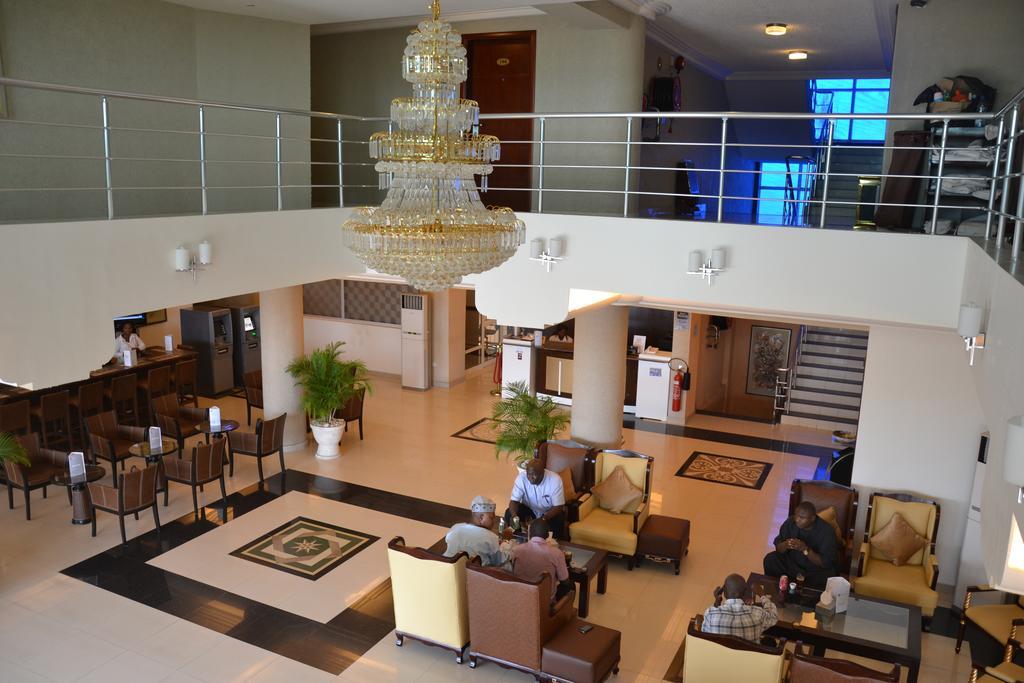 Nobila Airport Hotel Cotonou Buitenkant foto
